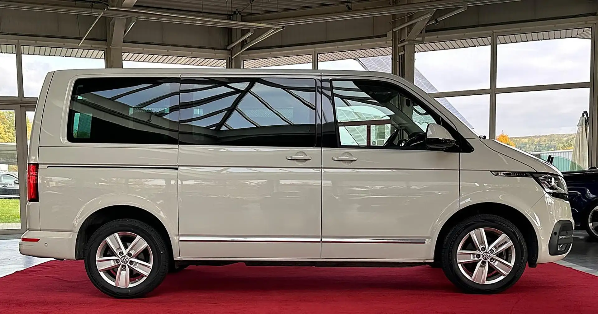 Volkswagen T6 Multivan T6.1 Multivan BULLI4MOTION STANDHZ AHK LED RFK Grau - 2