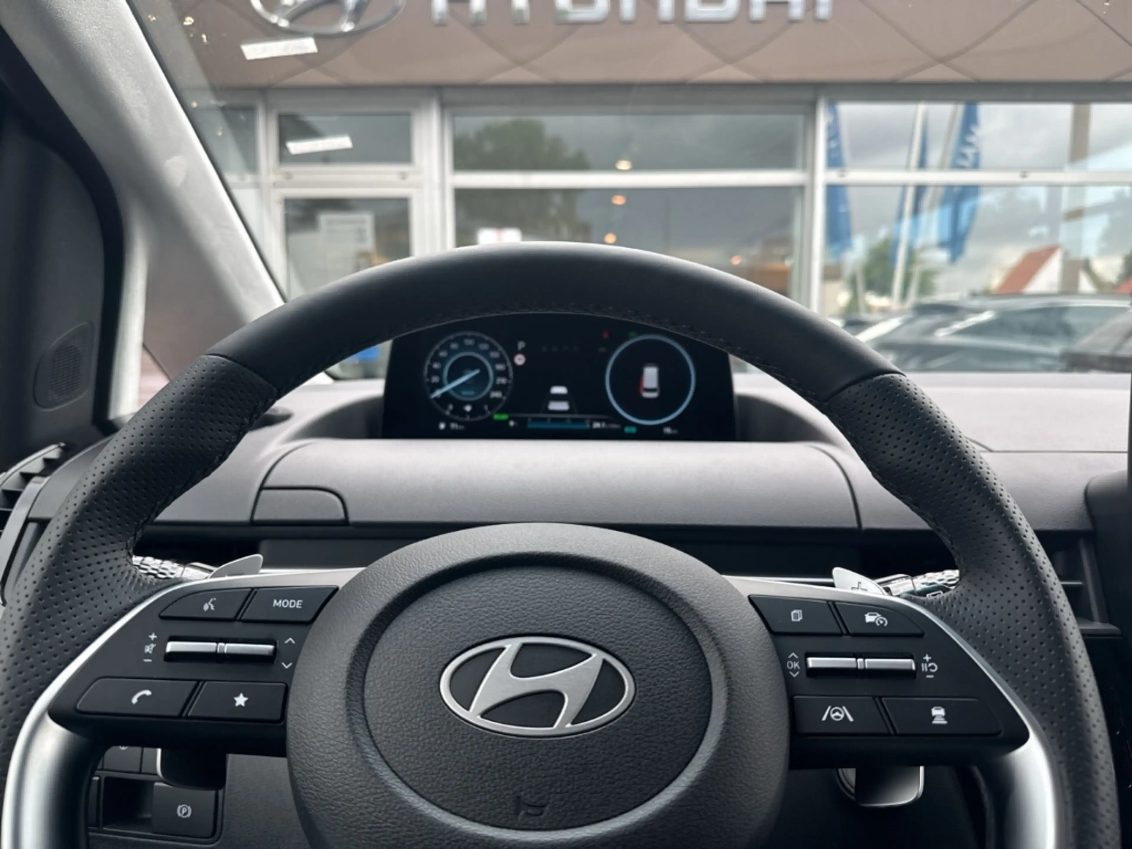 Hyundai STARIA Signature HEV Navi Leder Digitales Cockpit — photo 13