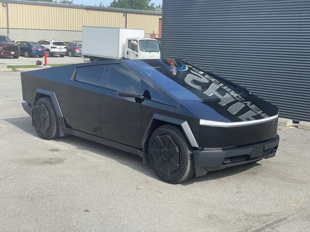 2024 Tesla Cybertruck AWD FOUNDATION SERIES | 1 Owner | Clean! — photo 1