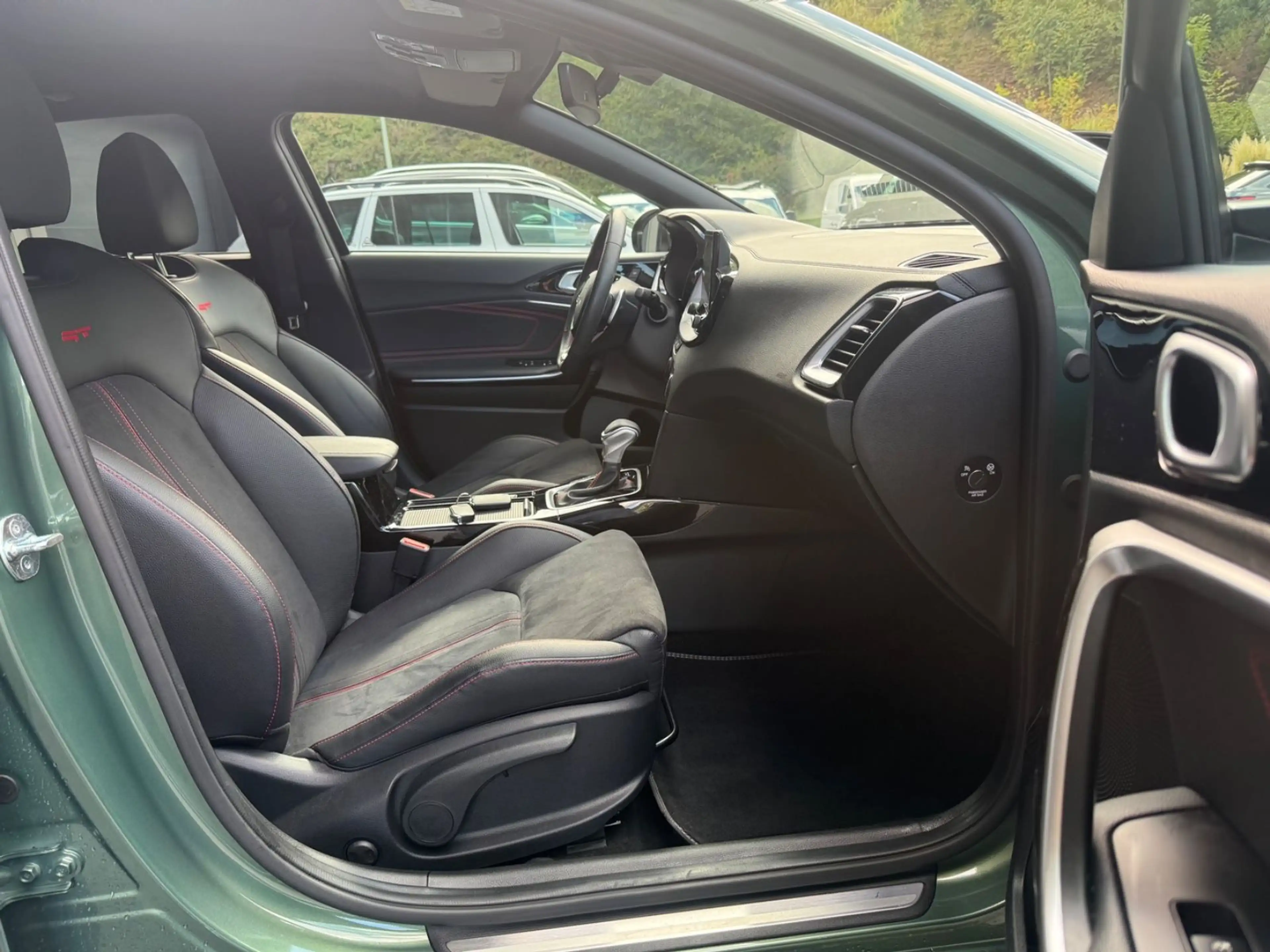Kia Ceed / cee'd Ceed GT Black Style *JBL *App *DAB *Pano — photo 12
