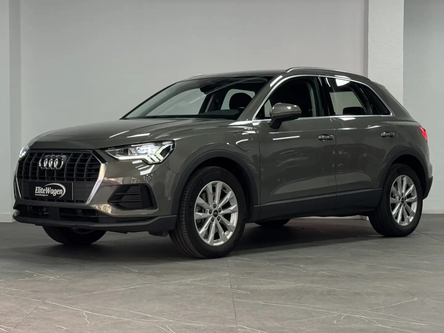 Audi Q3 45 TFSIe S-tronic Verde - 2