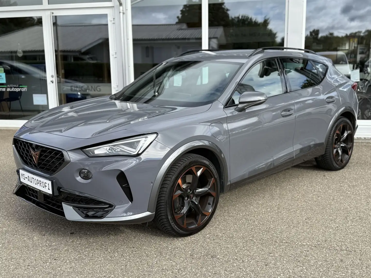 CUPRA Formentor VZ Priority Paket 1+2 DSG e-Hybrid 19" Grau - 1