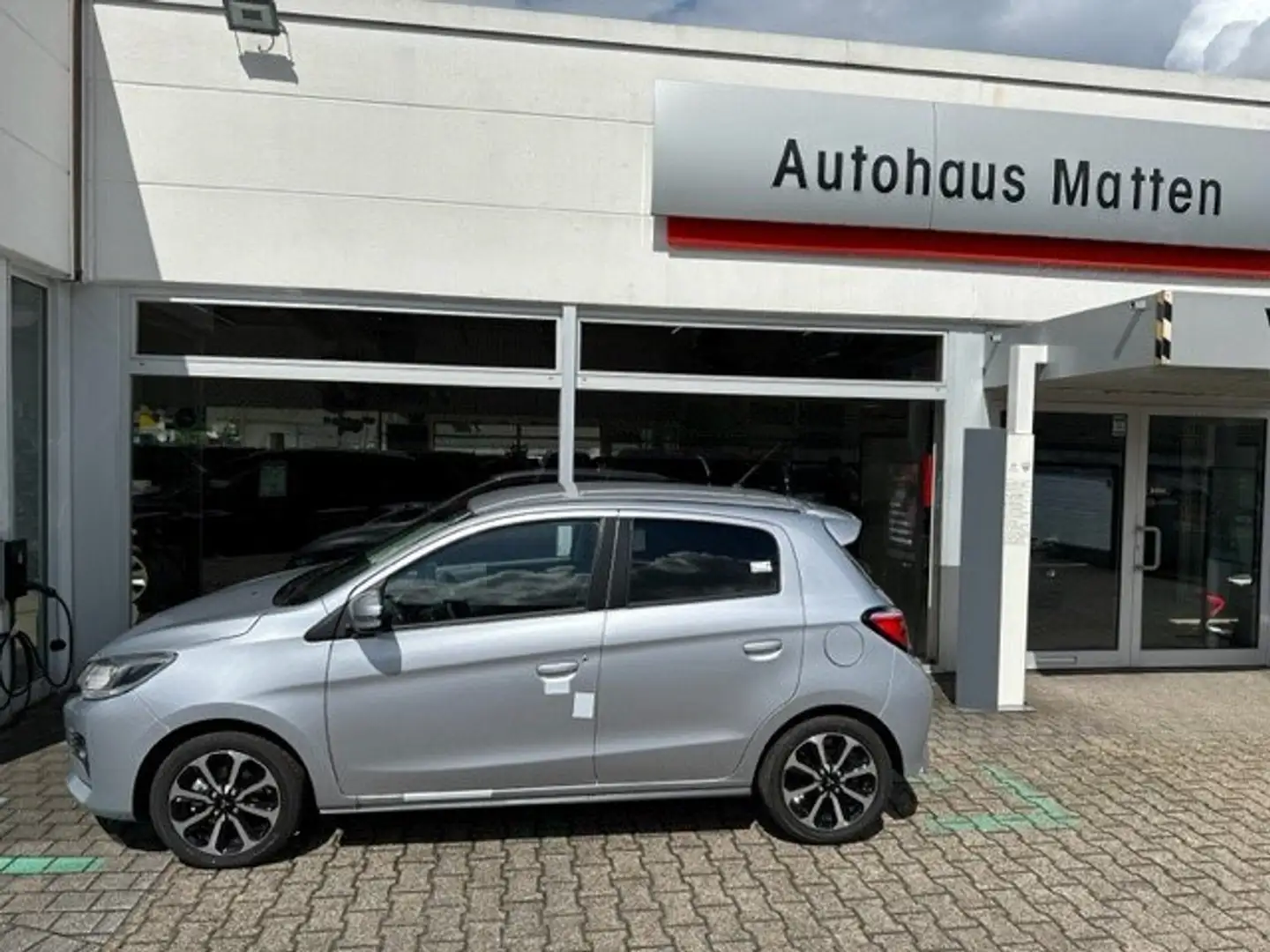 Mitsubishi Space Star Select + CVT Silber - 2