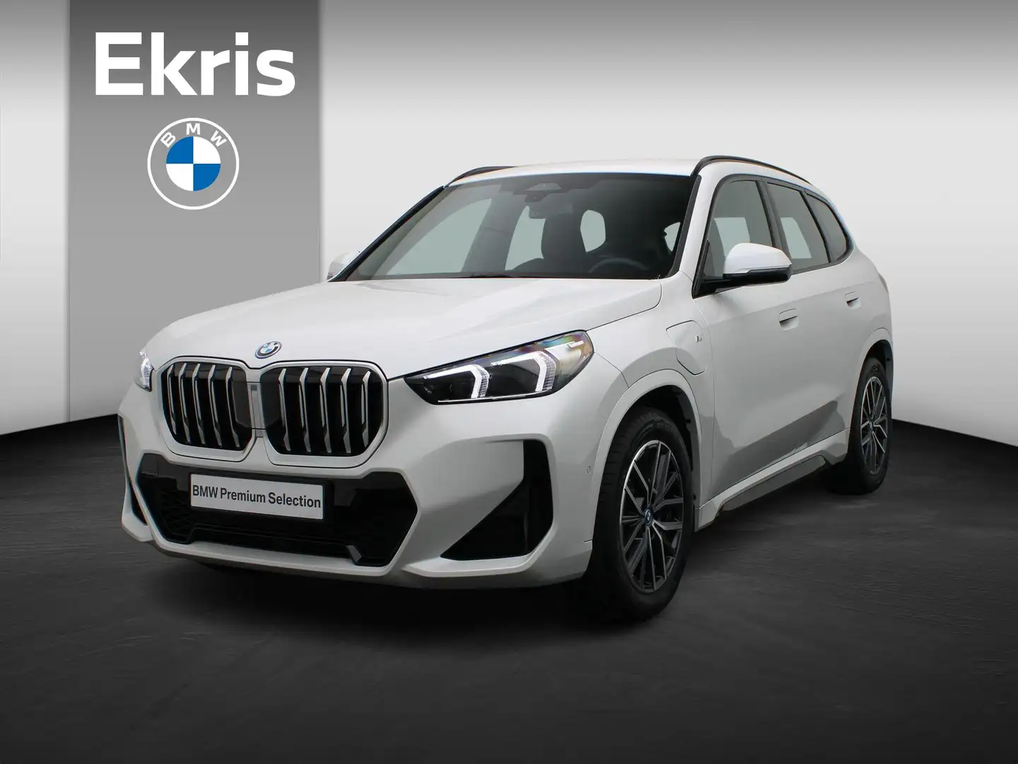 BMW X1 xDrive30e M Sportpakket | Premium Pack | Adaptief Wit - 1