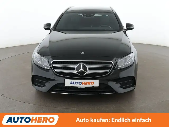 Mercedes-Benz 250 view 9