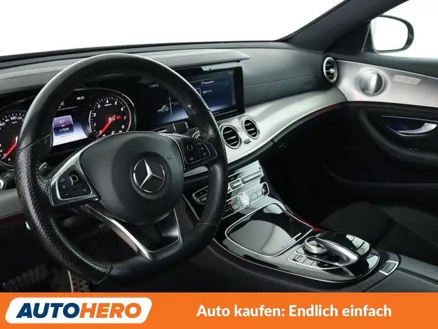 Mercedes-Benz 250 view 11