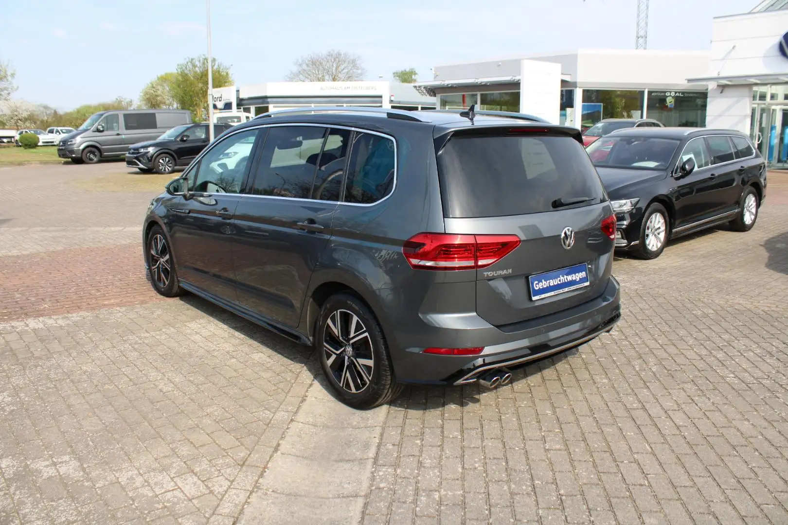 Volkswagen Touran Highline 2.0 TDI+R-LINE+DSG+NAVI+LED-LICHT+ACC+ Grau - 2