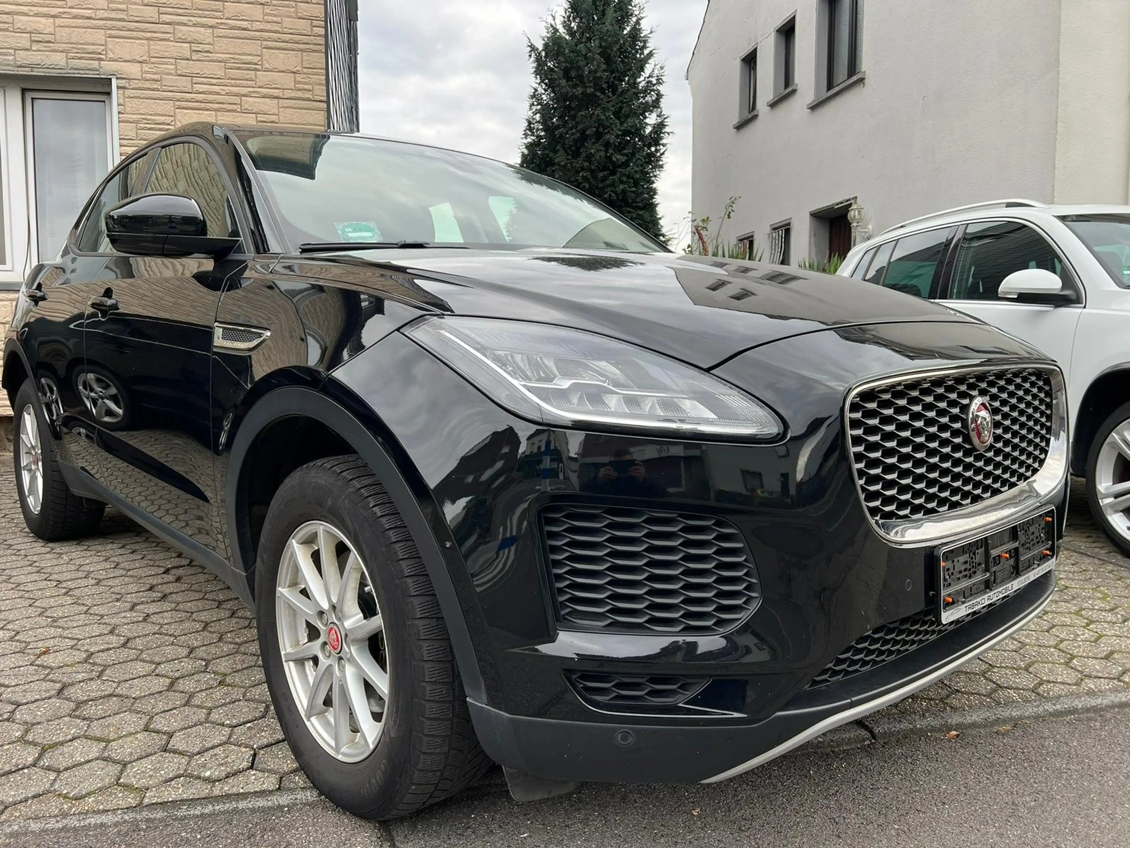 Jaguar E-Pace Basis AWD — photo 3