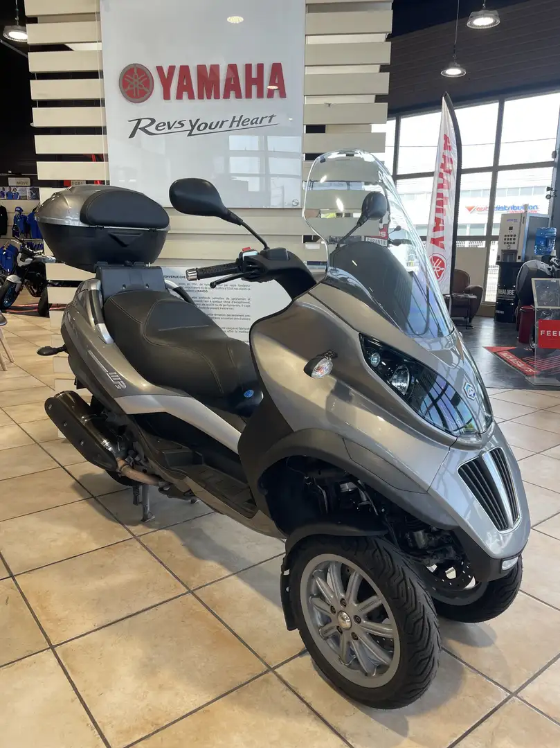 Piaggio MP3 400 - 1