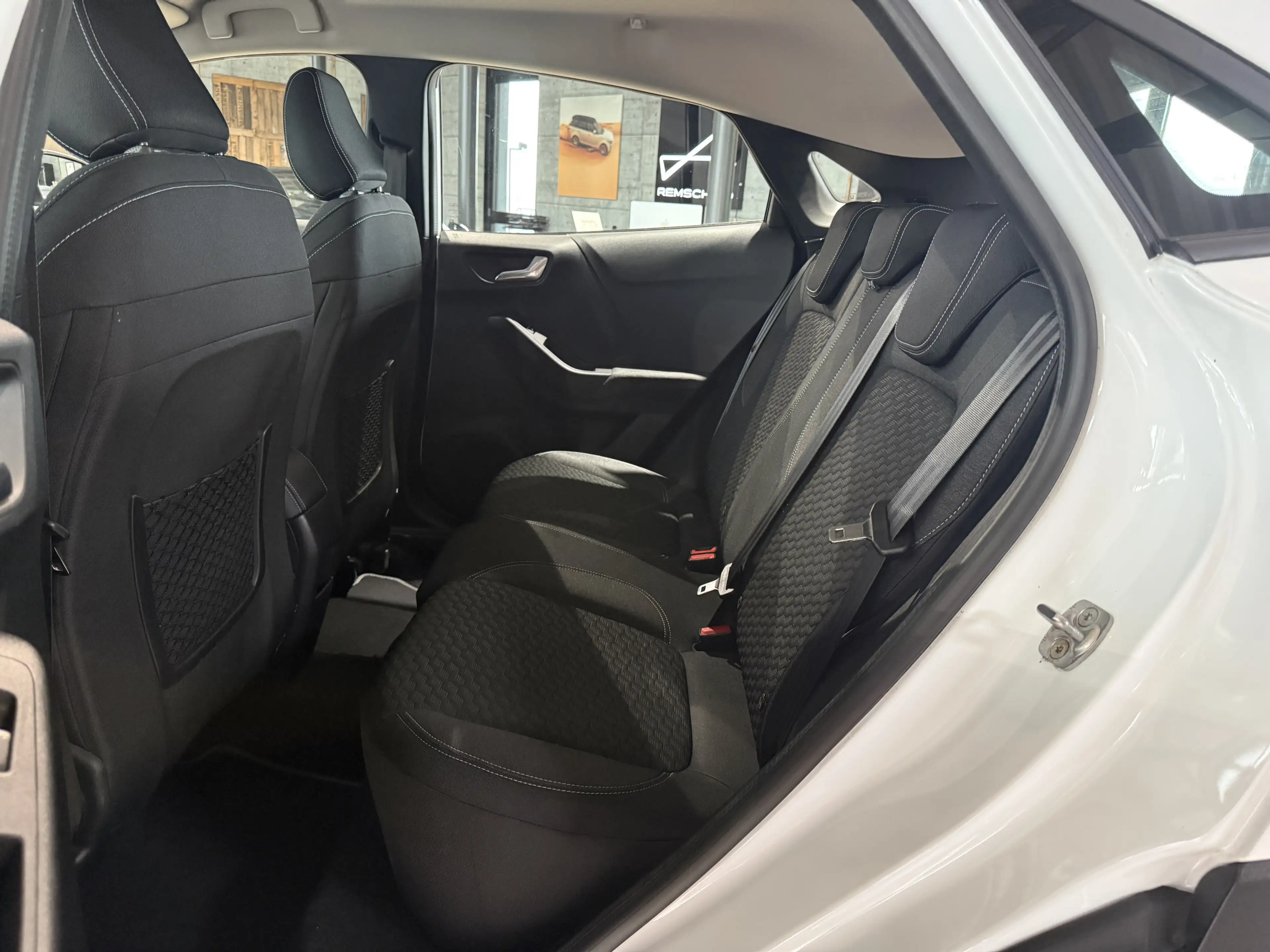 Ford Puma 1.0 EcoBoost Titanium — photo 15