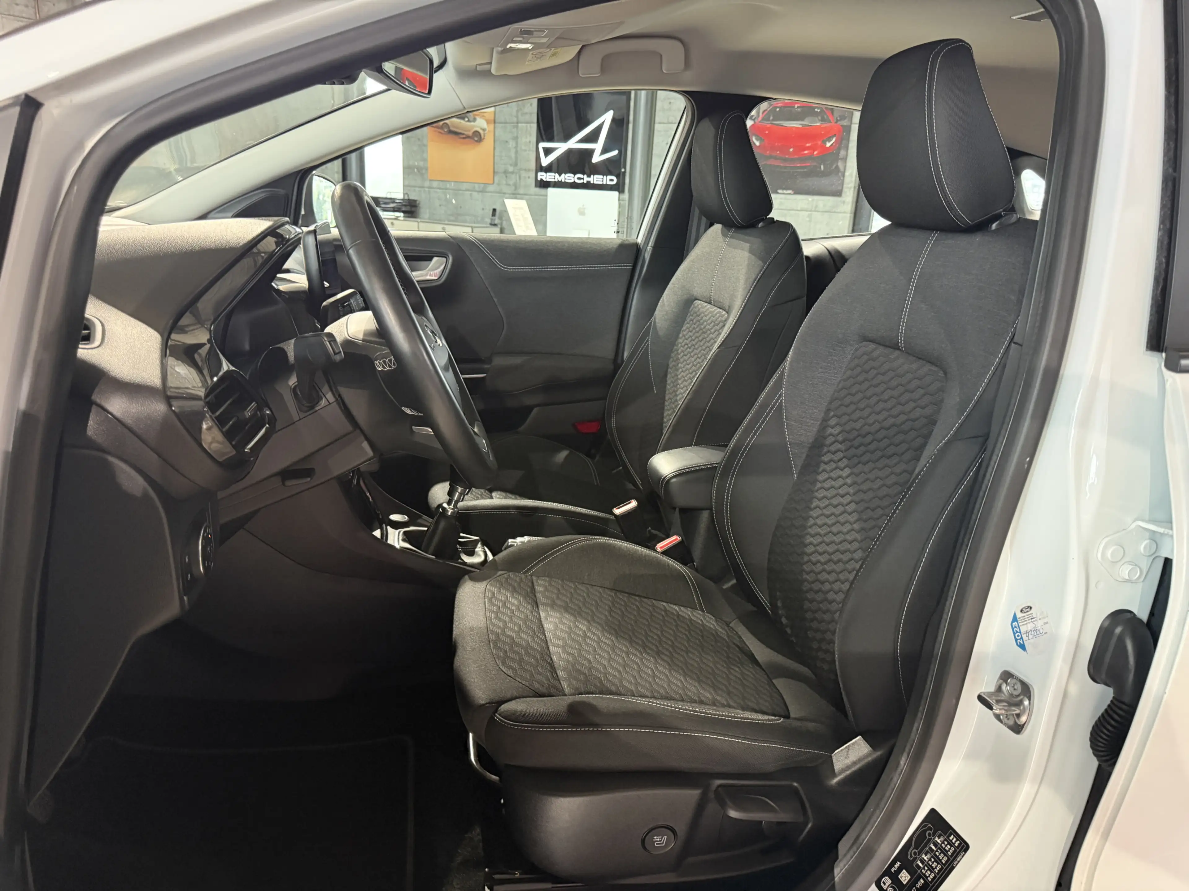 Ford Puma 1.0 EcoBoost Titanium — photo 13