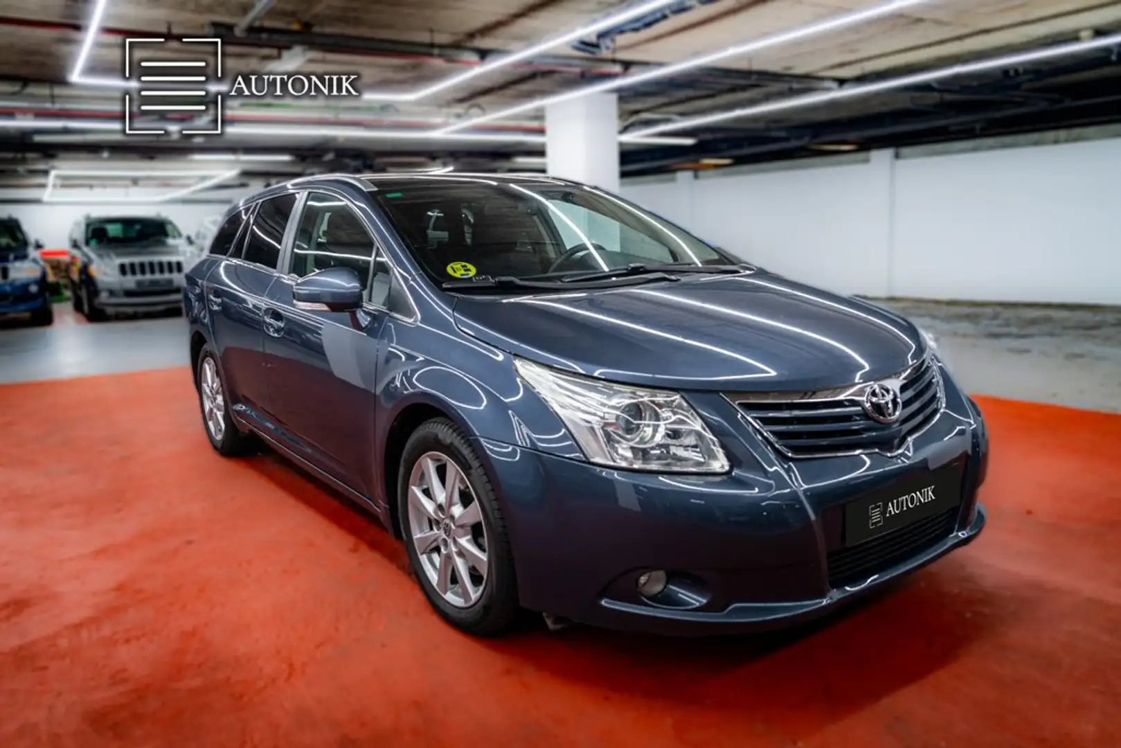 Toyota Avensis 2.2 D4D Clean Power Executive Wagon Violett - 1