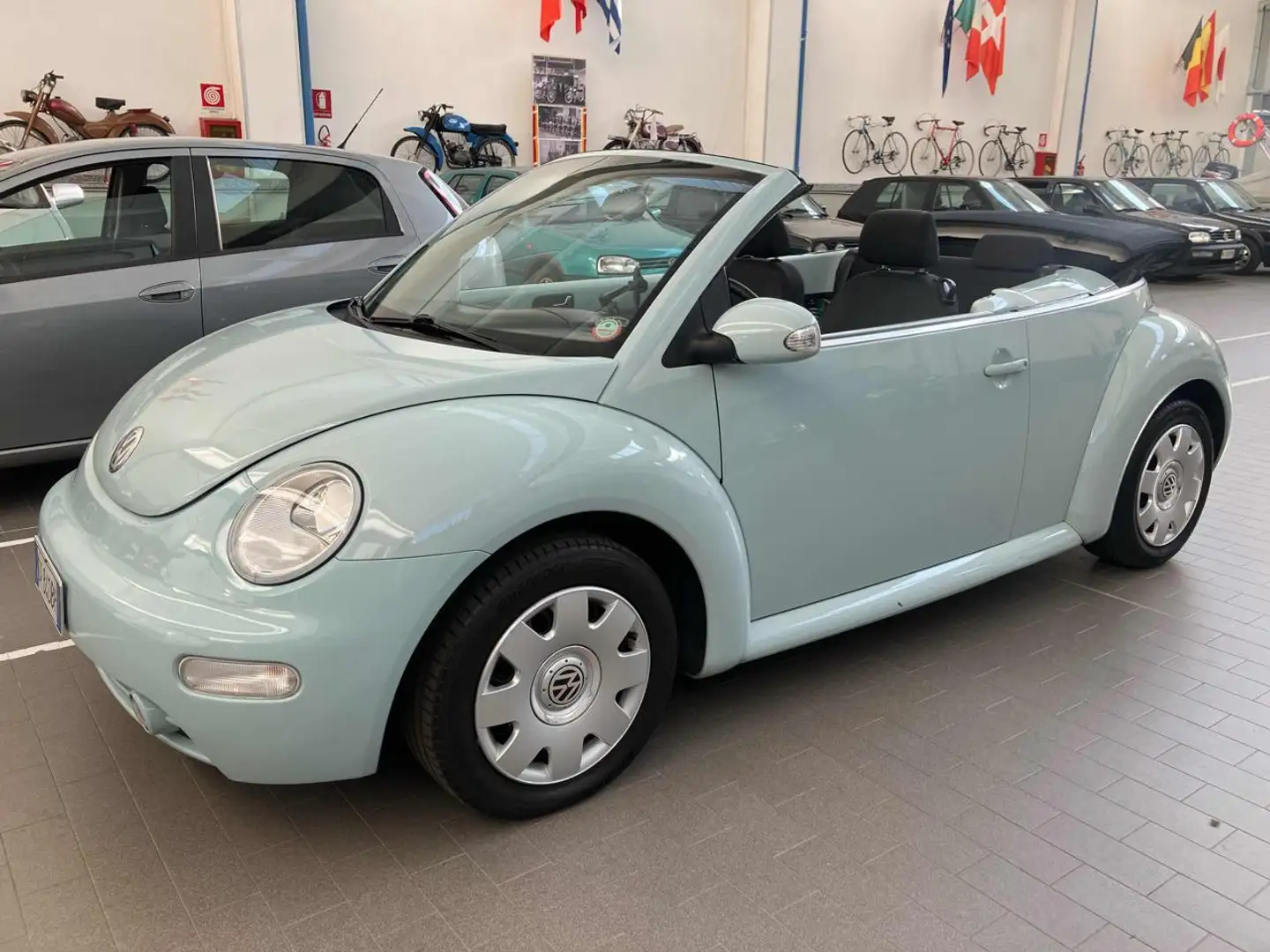 Volkswagen New Beetle 1.4 16V Cabrio Blu/Azzurro - 2