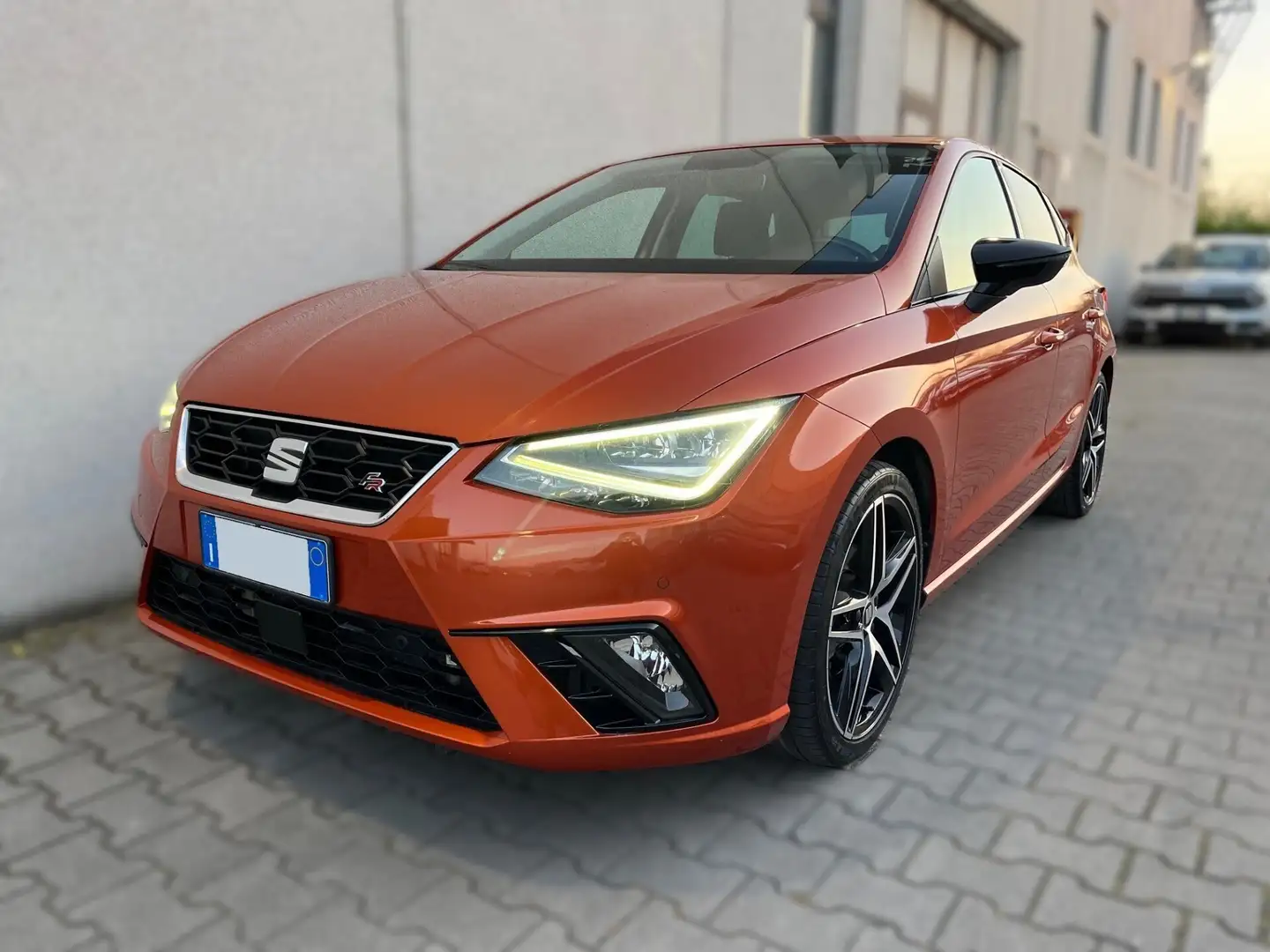 SEAT Ibiza 1.6 TDI 95 CV DSG 5 porte FR (gancio traino) Orange - 1