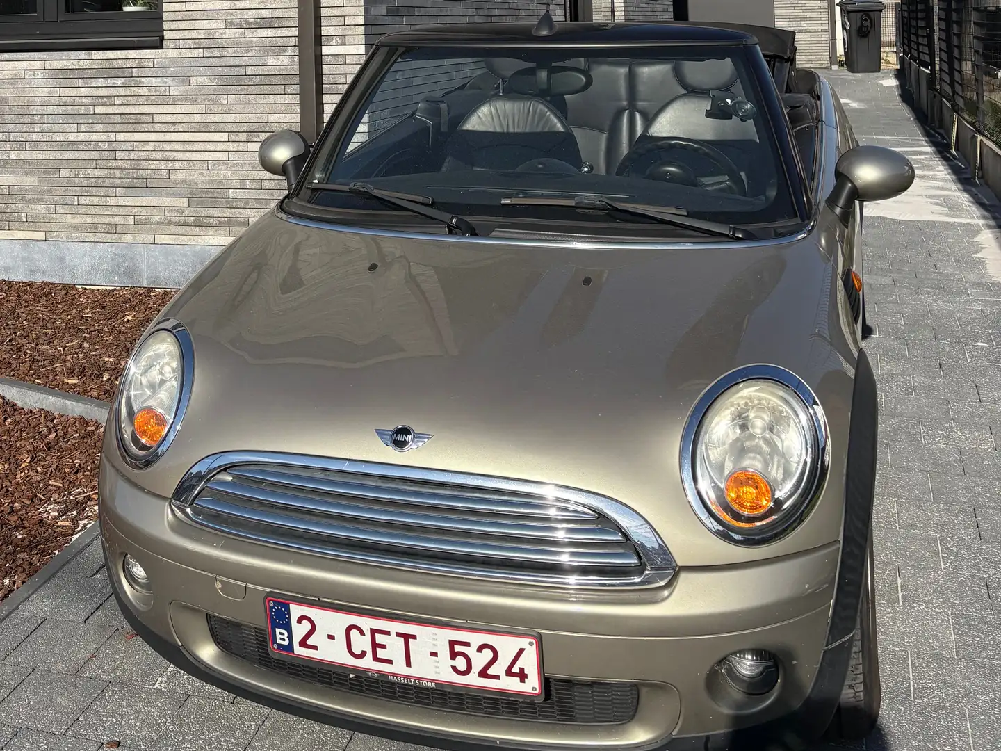 MINI Cooper Cabrio - 1