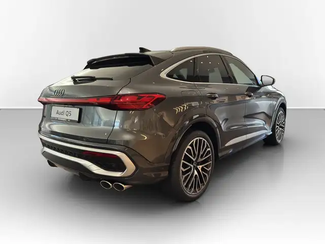 Audi SQ5 view 5