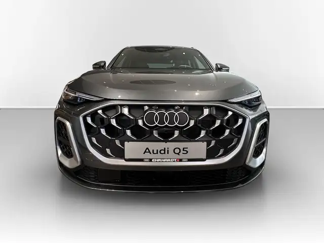 Audi SQ5 view 2