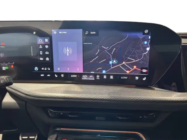 Audi SQ5 view 14