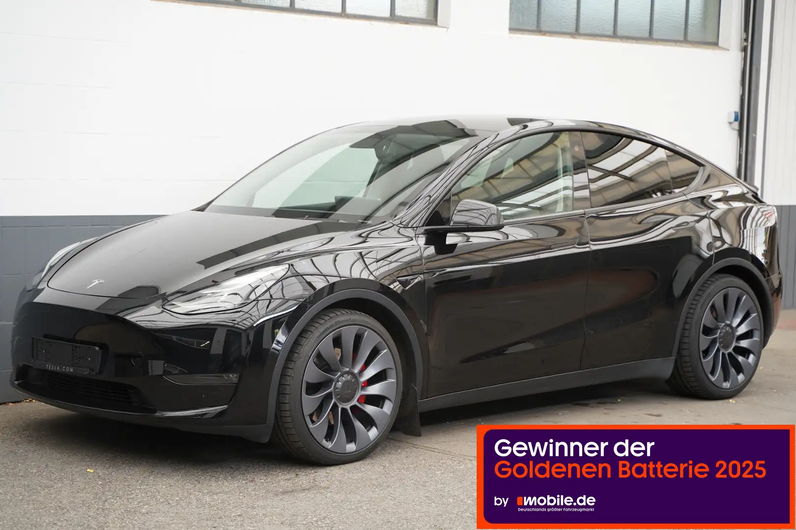 Tesla Model Y Performance *Matrix-LED* Schwarz - 1