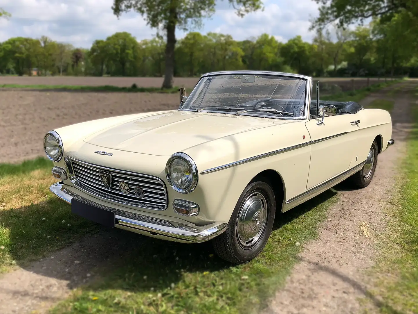 Peugeot 404 Cabrio Weiß - 1
