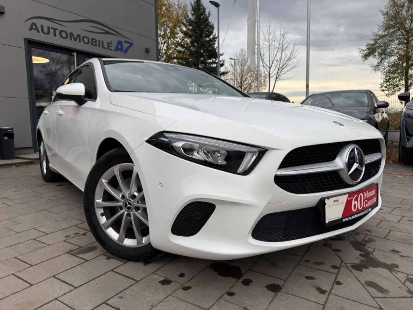 Mercedes-Benz A 200 Progressive *KAMERA/SITZHZG/NAVI* Weiß - 1