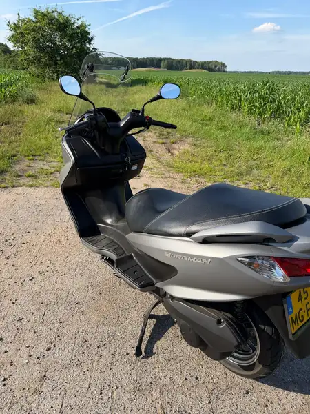 Suzuki BURGMAN 200 - foto 3