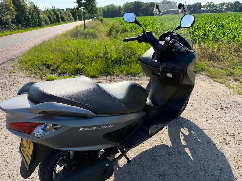 Suzuki BURGMAN 200 - foto 5