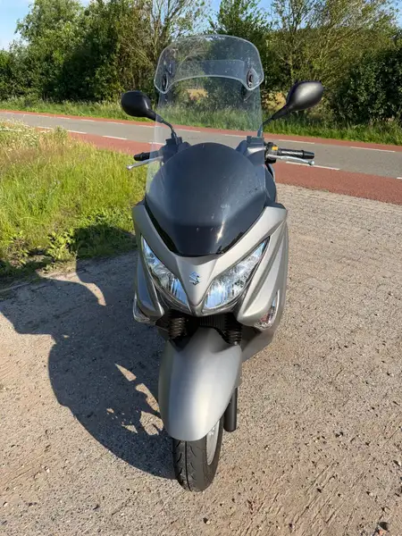 Suzuki BURGMAN 200 - foto 8