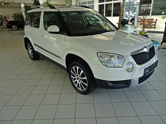 Skoda Yeti Ambition DSG / AHK / Panorama