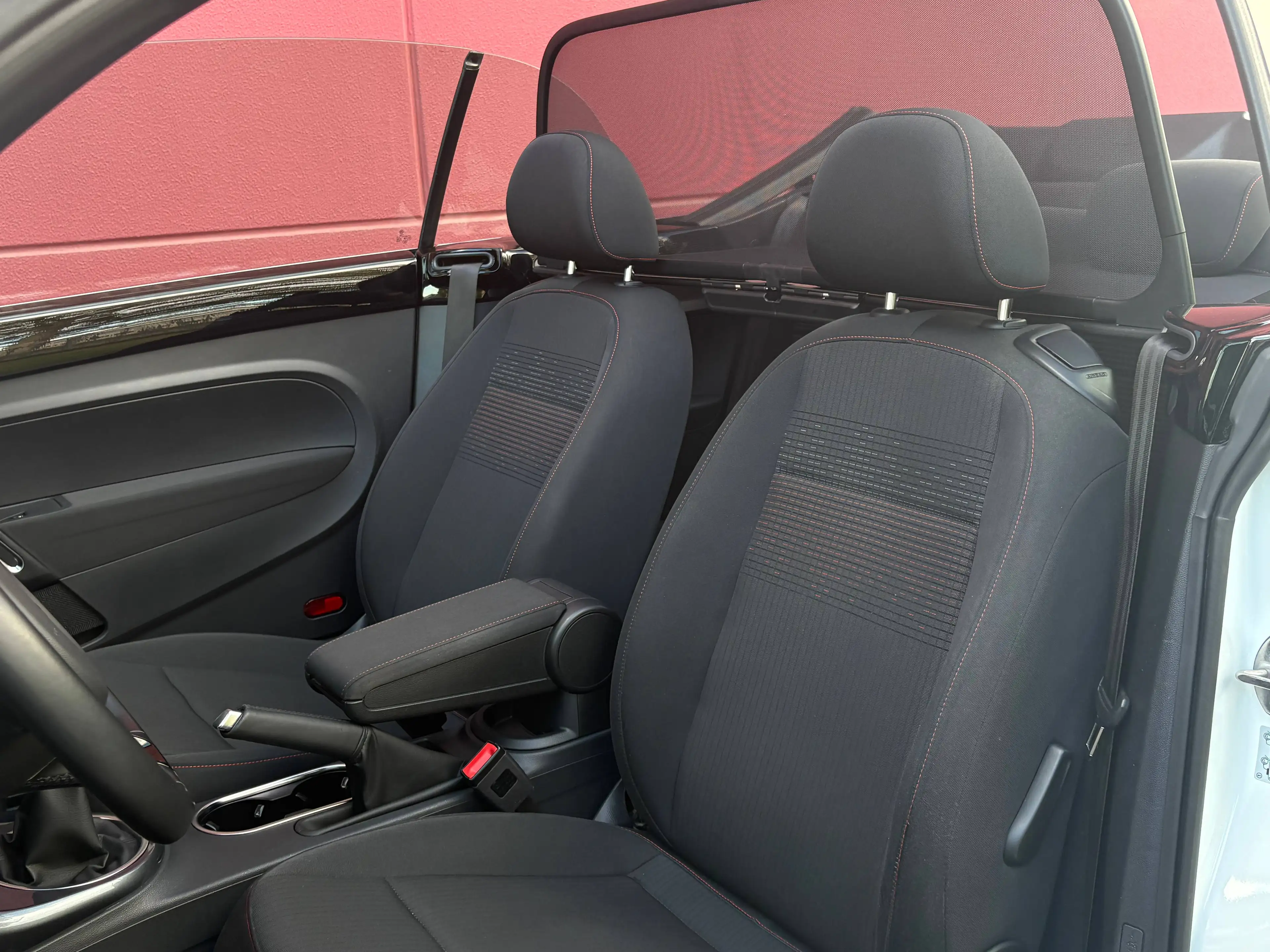 Volkswagen Beetle CABRIO 1.2 TSI BMT TECH EDITION SOUND KAMERA ALU17" TOP* — photo 11