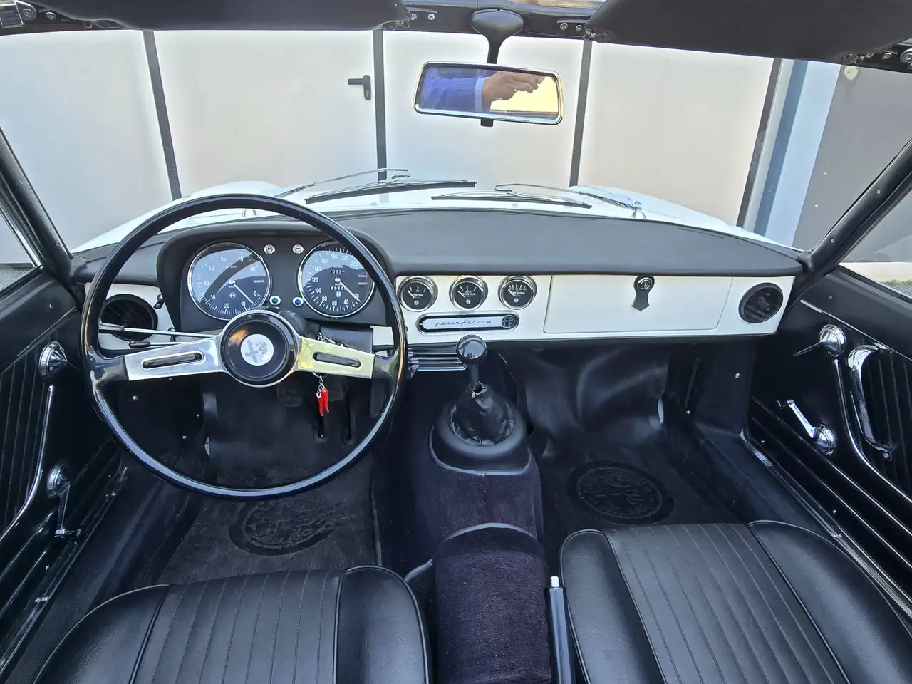 Alfa Romeo Spider Duetto Osso di Seppia 1300, foto 11