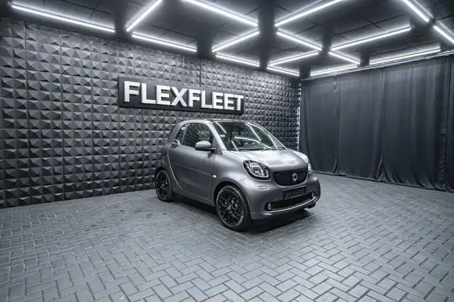 smart forTwo Turbo  Sportpaket Navi Kamera SHZ Pano
