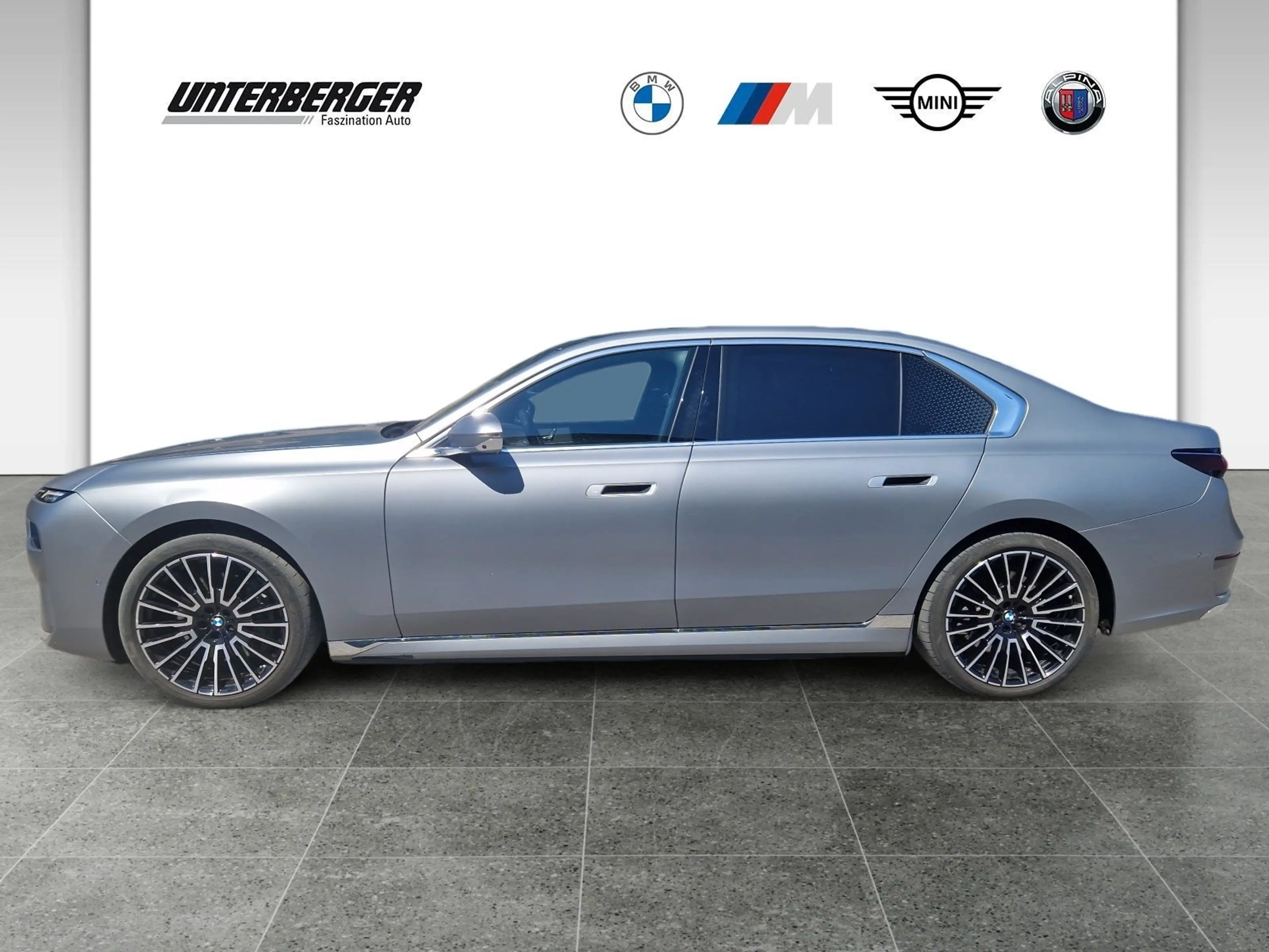 BMW i7 xDrive60 — photo 2