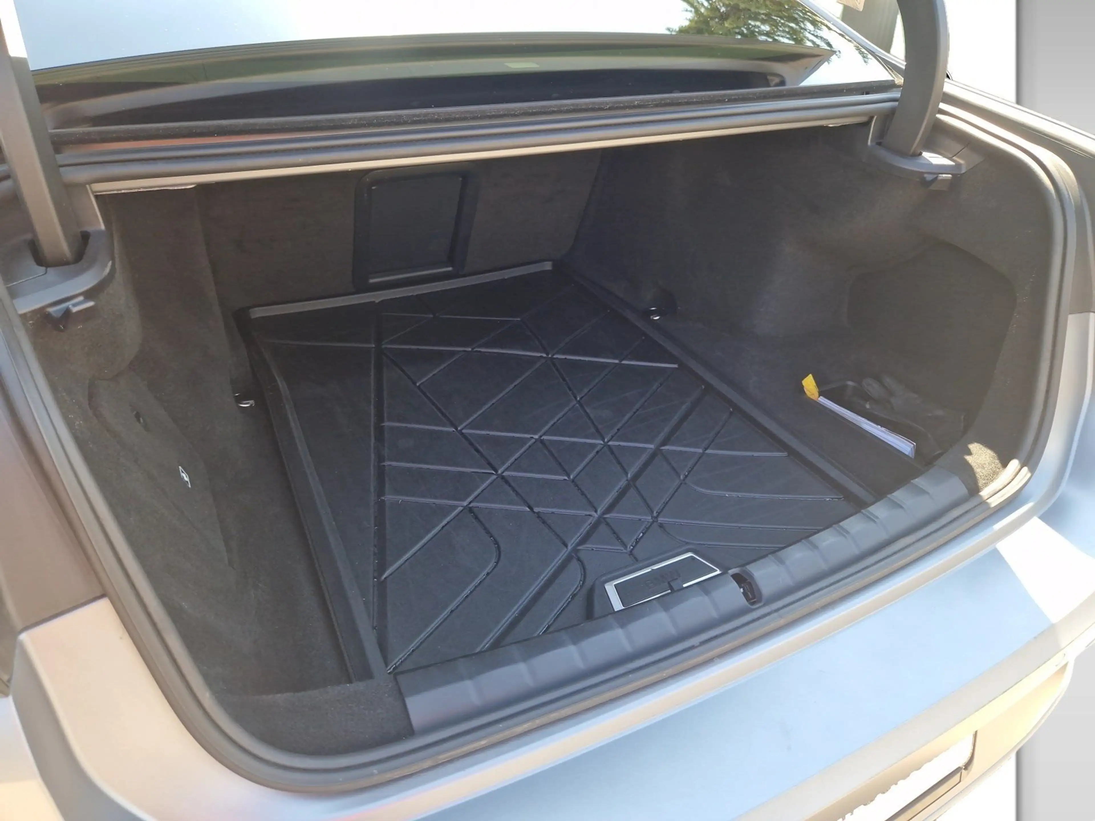 BMW i7 xDrive60 — photo 12