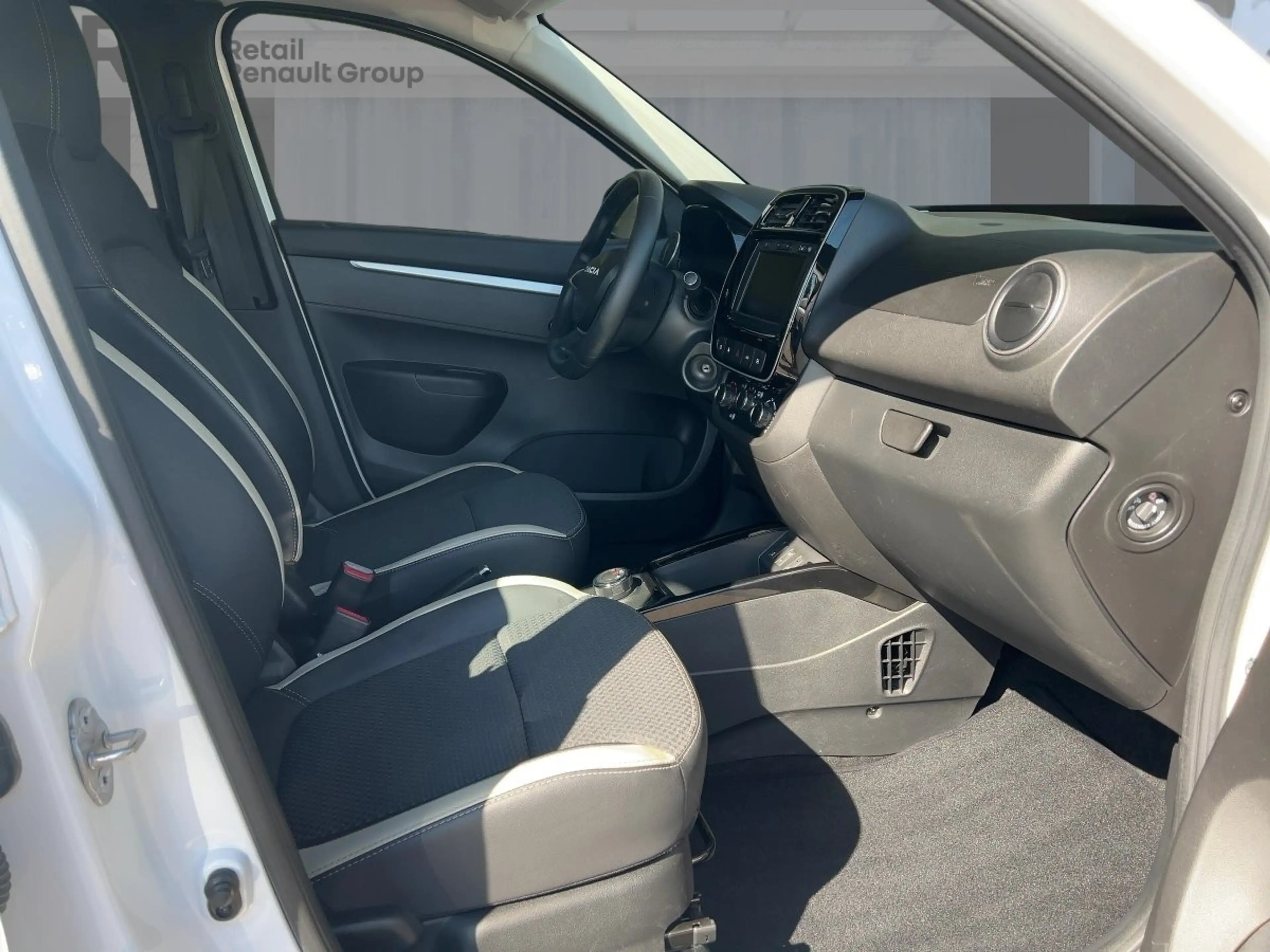 Dacia Spring Essential KLIMA LED-Tagfahrlicht ABS ESP ZV — photo 8