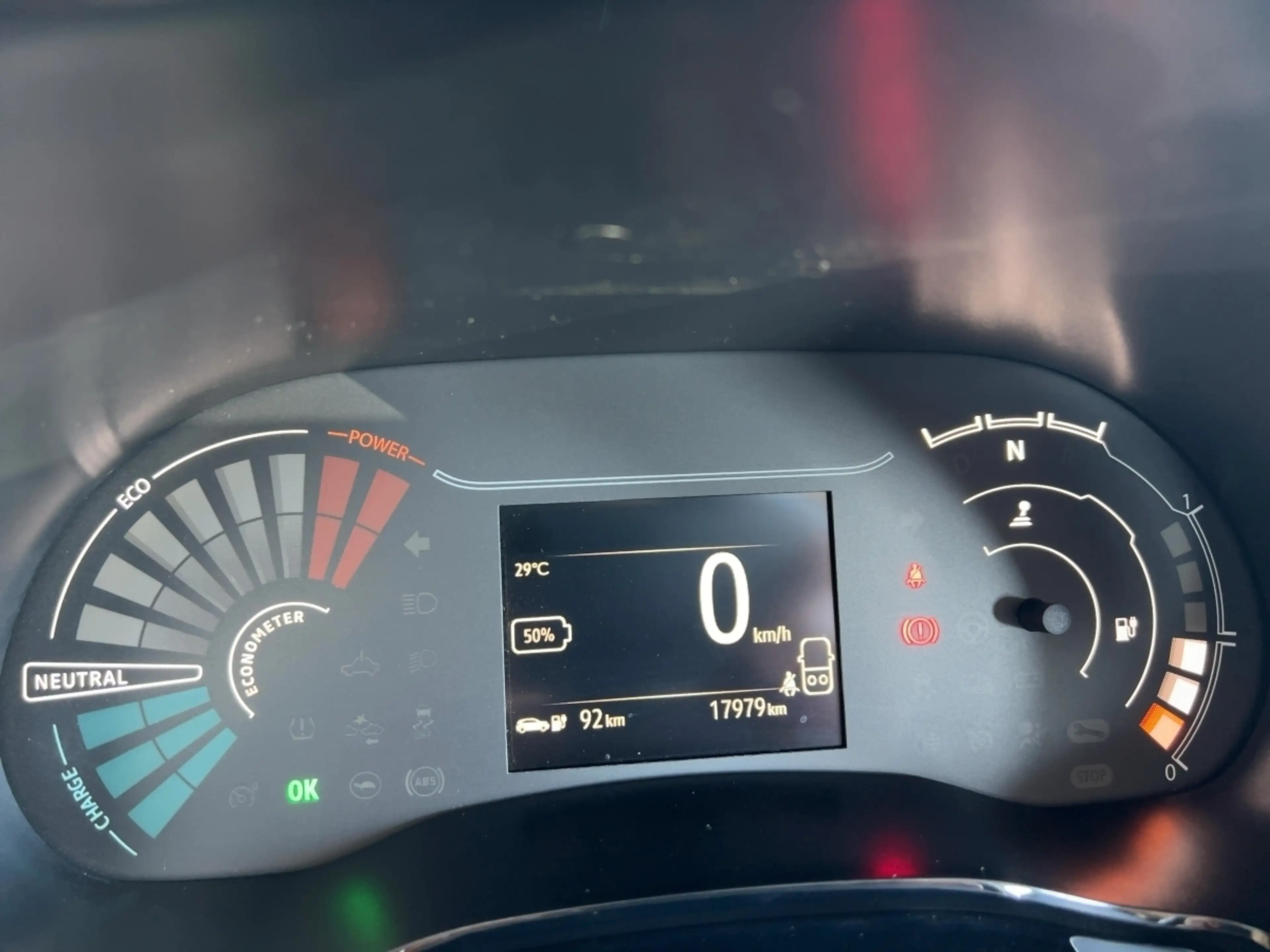 Dacia Spring Essential KLIMA LED-Tagfahrlicht ABS ESP ZV — photo 13