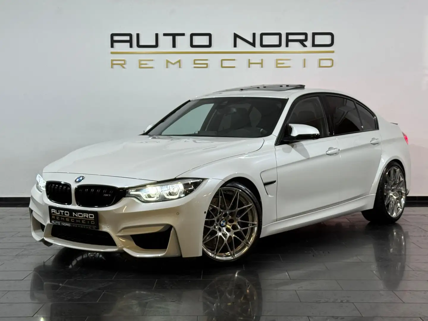 BMW M3 Competition*DEUTSCH*S.Dach*360°*HeadUP*LED* Weiß - 1