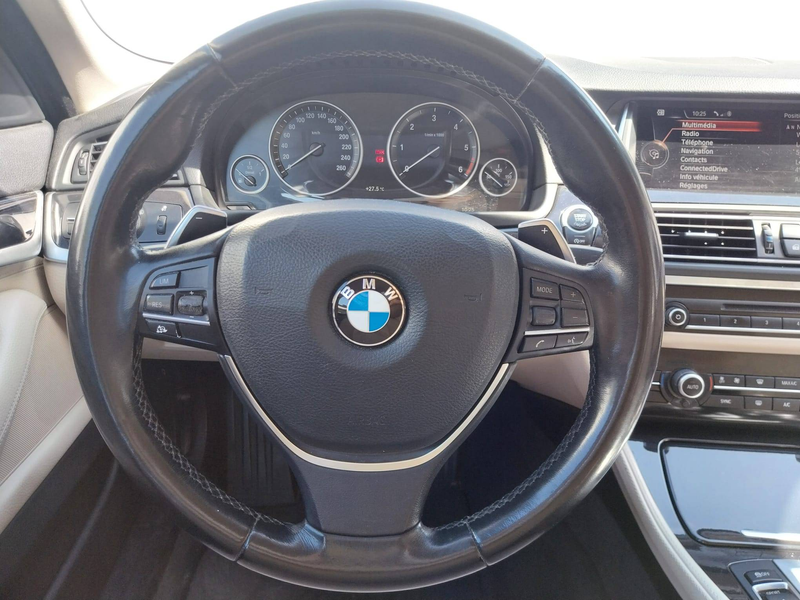 BMW 520 Touring 520 dA * CAPTEUR AV ET ARR * BLTHT * AIRCO * 250 X 60 MOIS * — photo 7