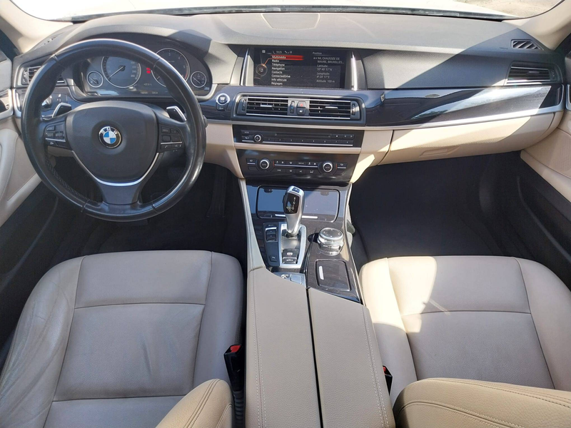 BMW 520 Touring 520 dA * CAPTEUR AV ET ARR * BLTHT * AIRCO * 250 X 60 MOIS * — photo 5
