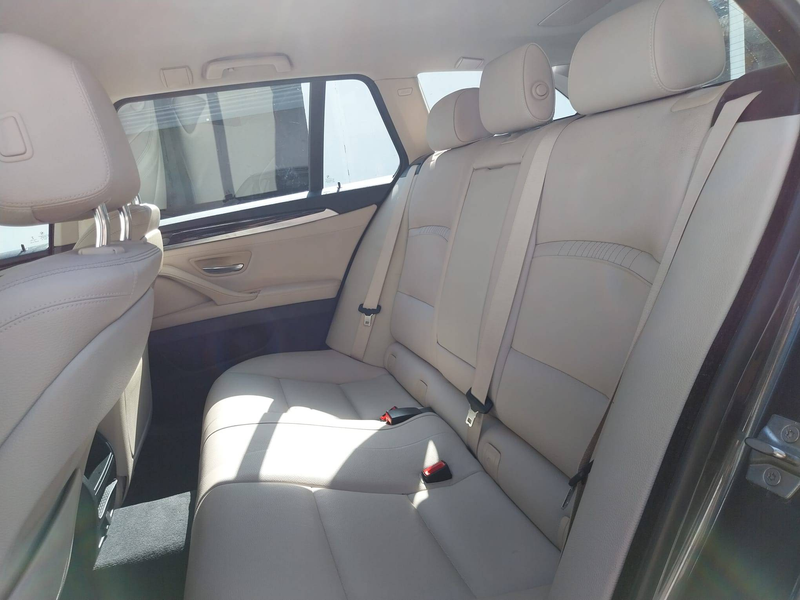 BMW 520 Touring 520 dA * CAPTEUR AV ET ARR * BLTHT * AIRCO * 250 X 60 MOIS * — photo 12