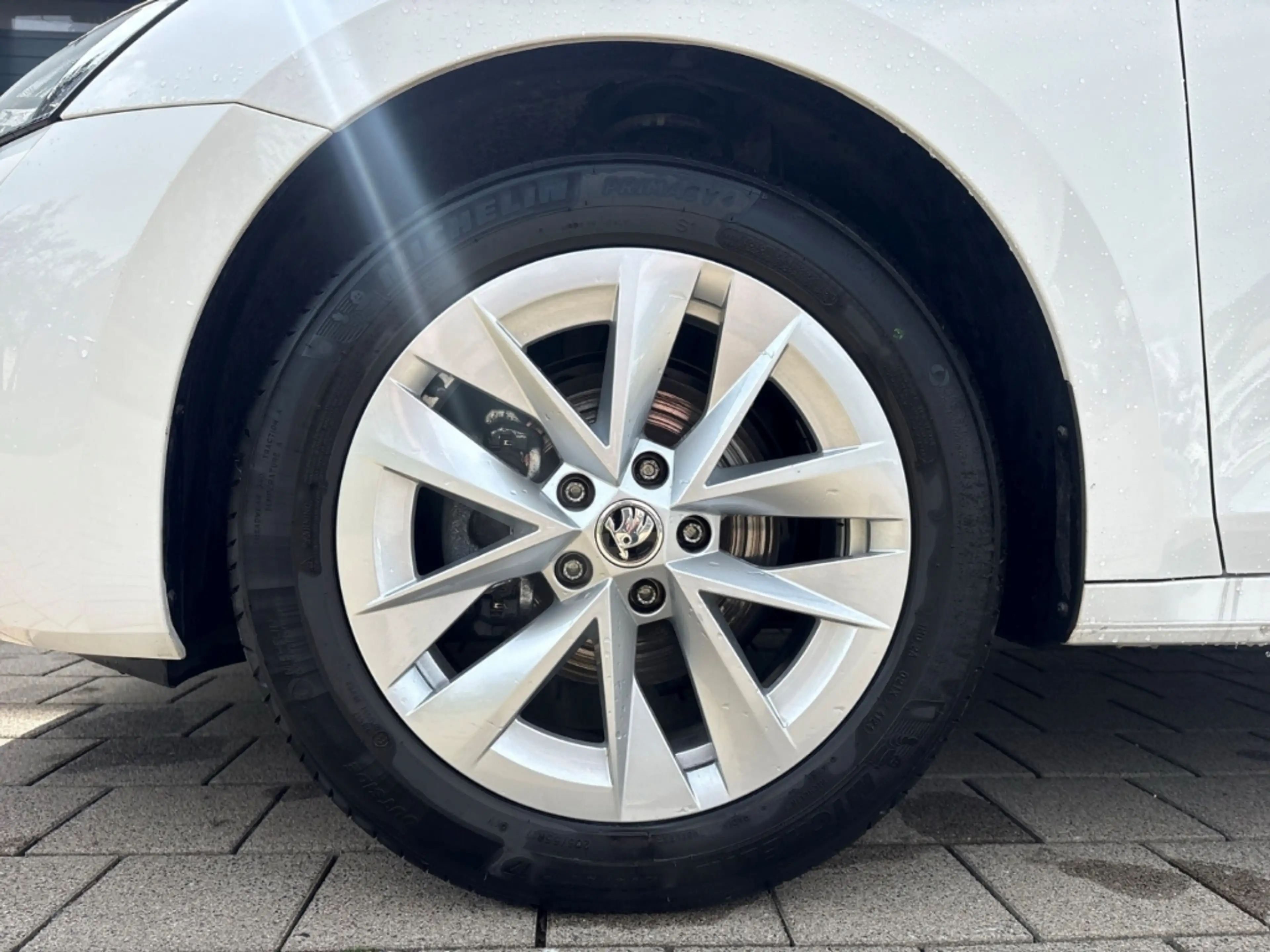 Skoda Octavia Combi Selection 2.0 TDI DSG Navi LED SHZ Kamera — photo 3