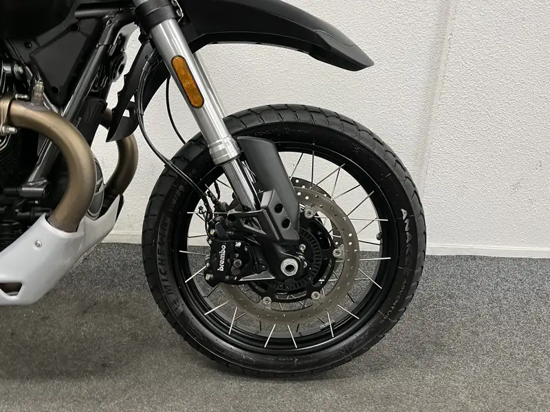 Moto Guzzi V 85 TT - foto 5