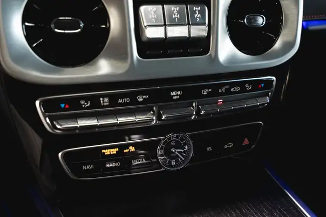 Mercedes-Benz G-Class view 22