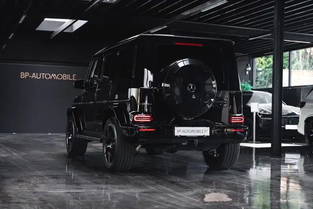 Mercedes-Benz G-Class view 8