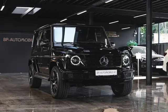 Mercedes-Benz G-Class view 2
