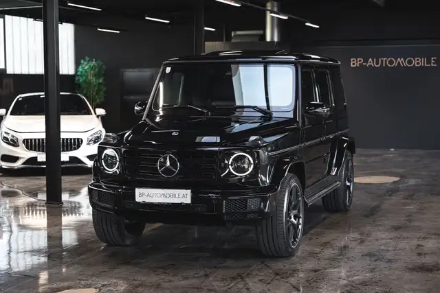 Mercedes-Benz G-Class view 4