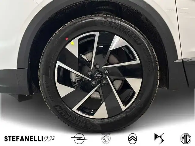 Opel Grandland view 8