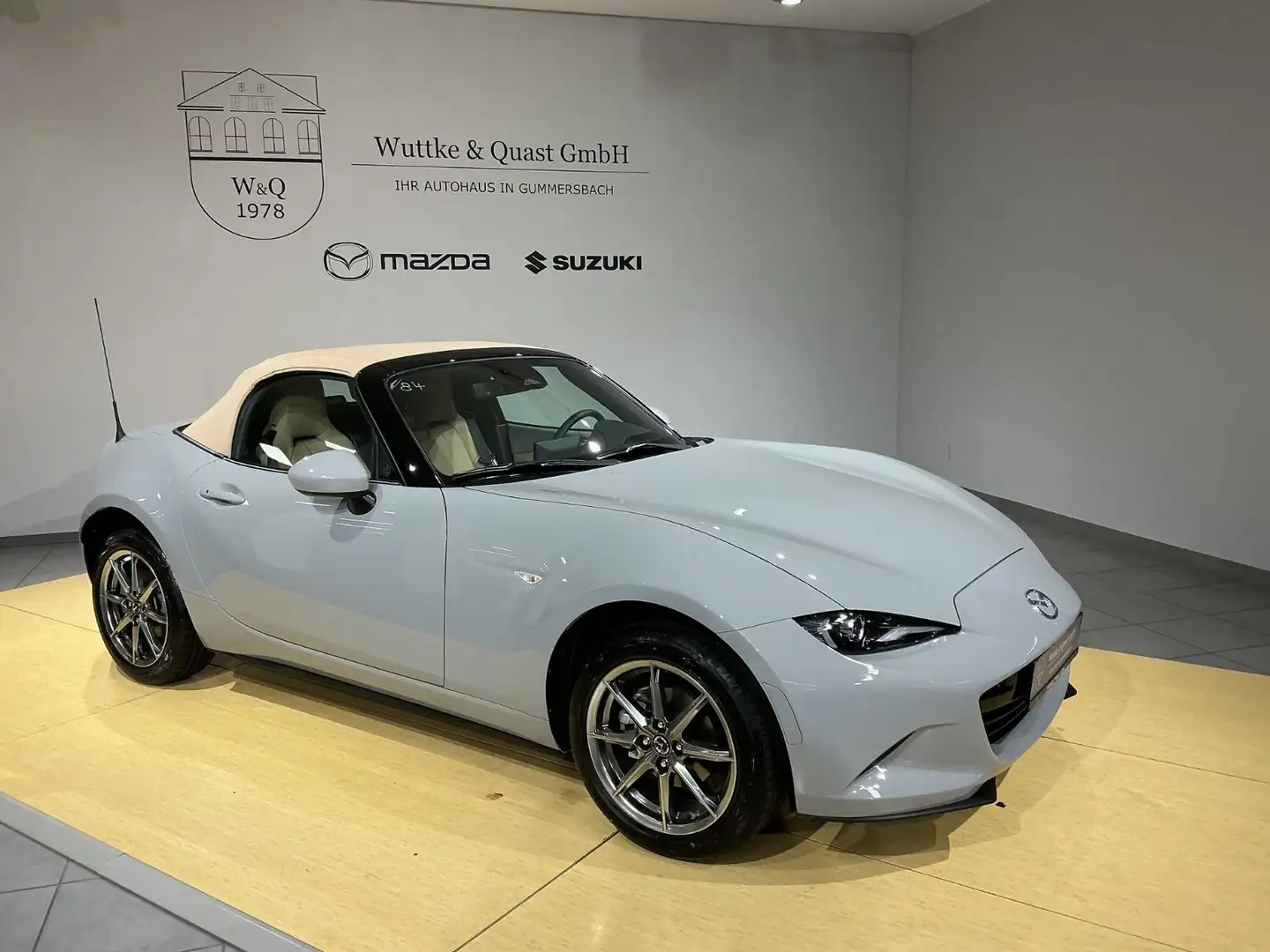 Mazda MX-5 1.5 SKYACTIV-G 132 Kazari Grau - 2