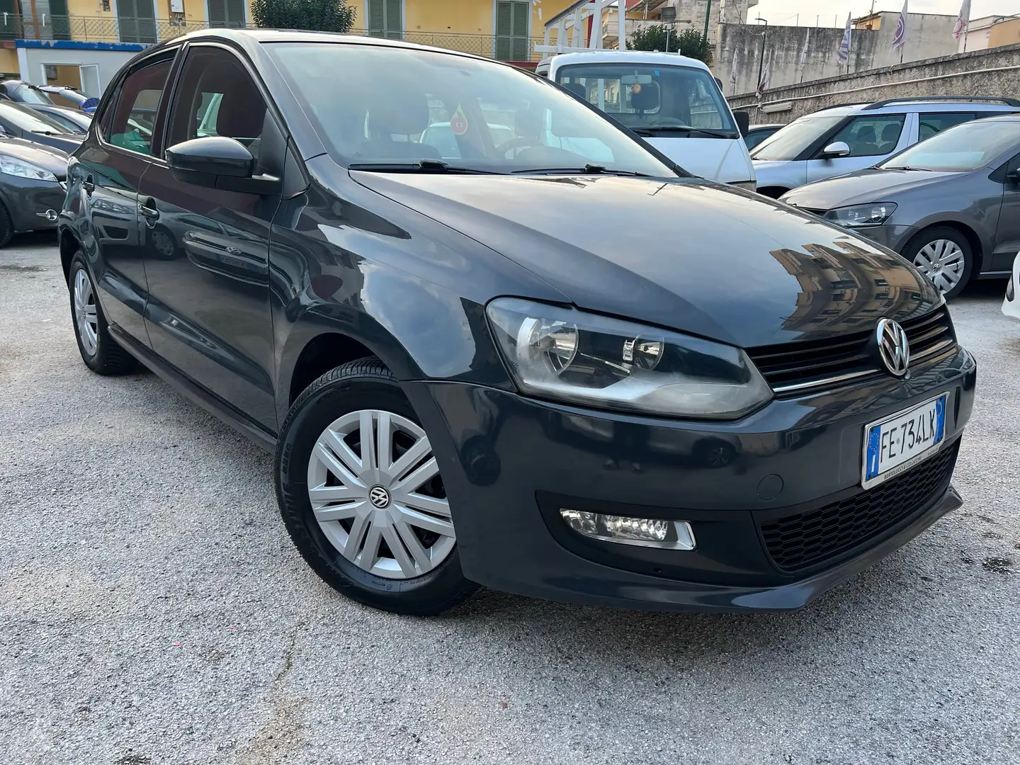 Volkswagen Polo Polo V 2014 5p 1.0 mpi Trendline 60cv Grau - 2