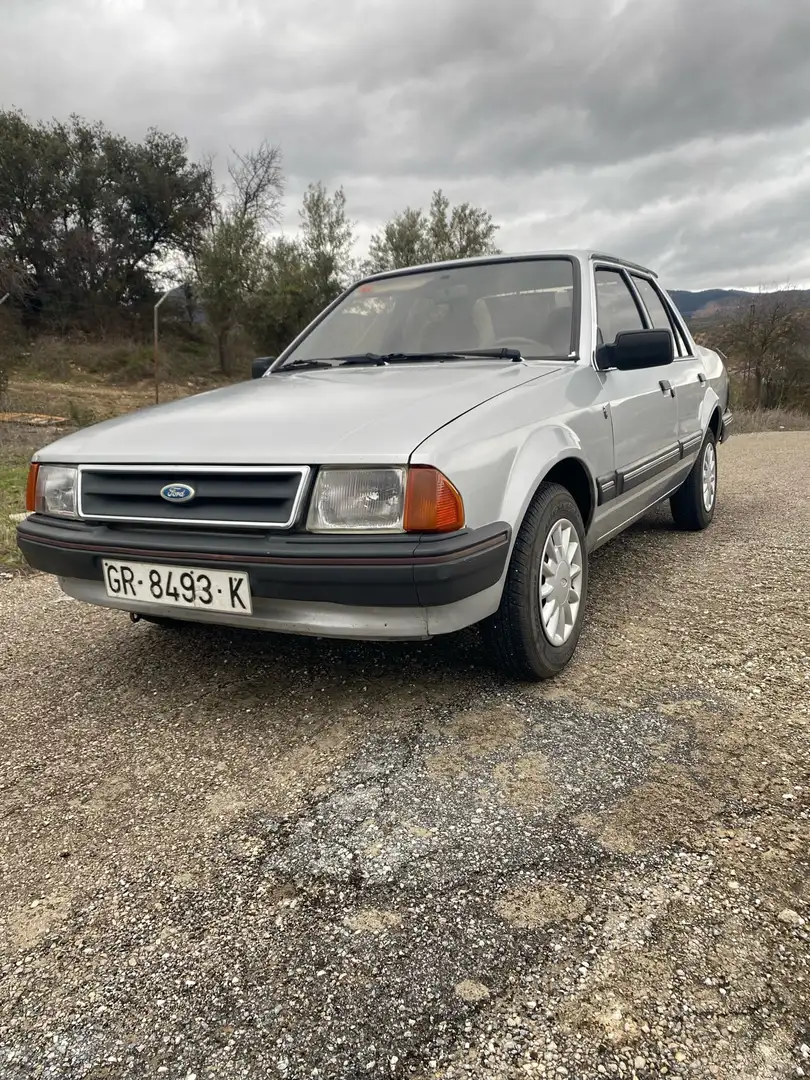 Ford Orion 1.6D GL Silber - 1